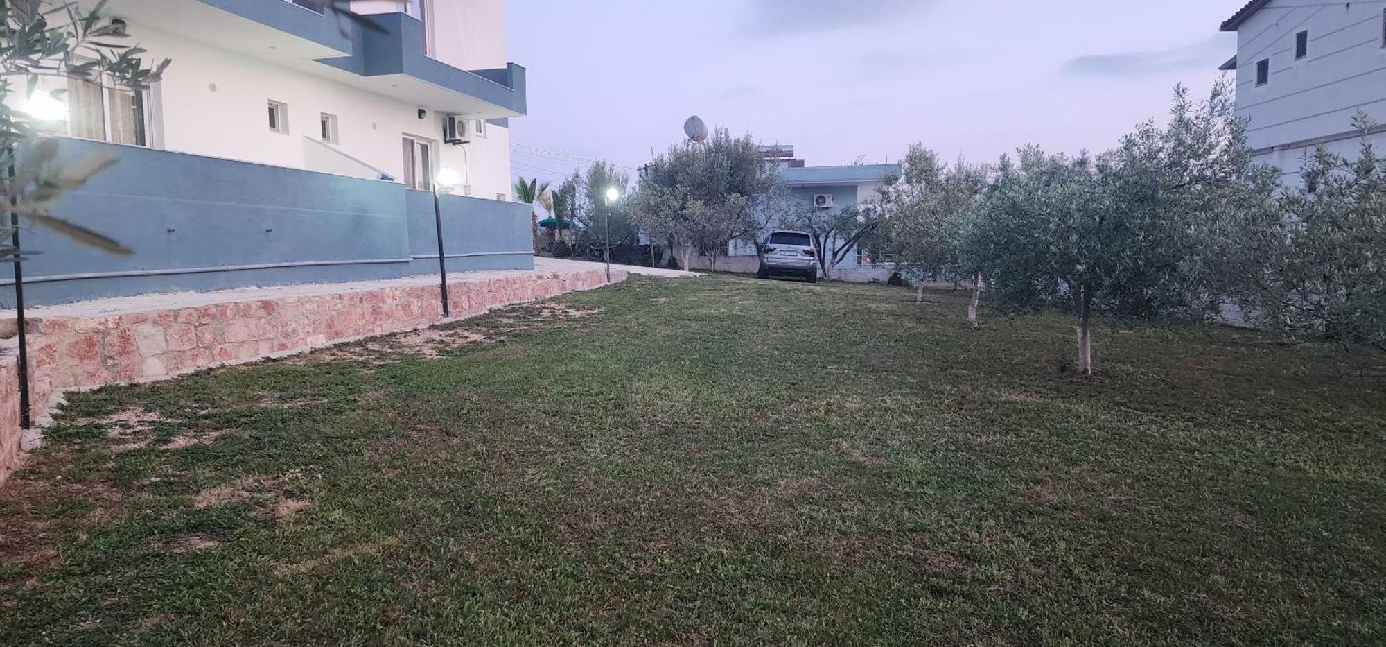 Vila Bashkim クサミル エクステリア 写真